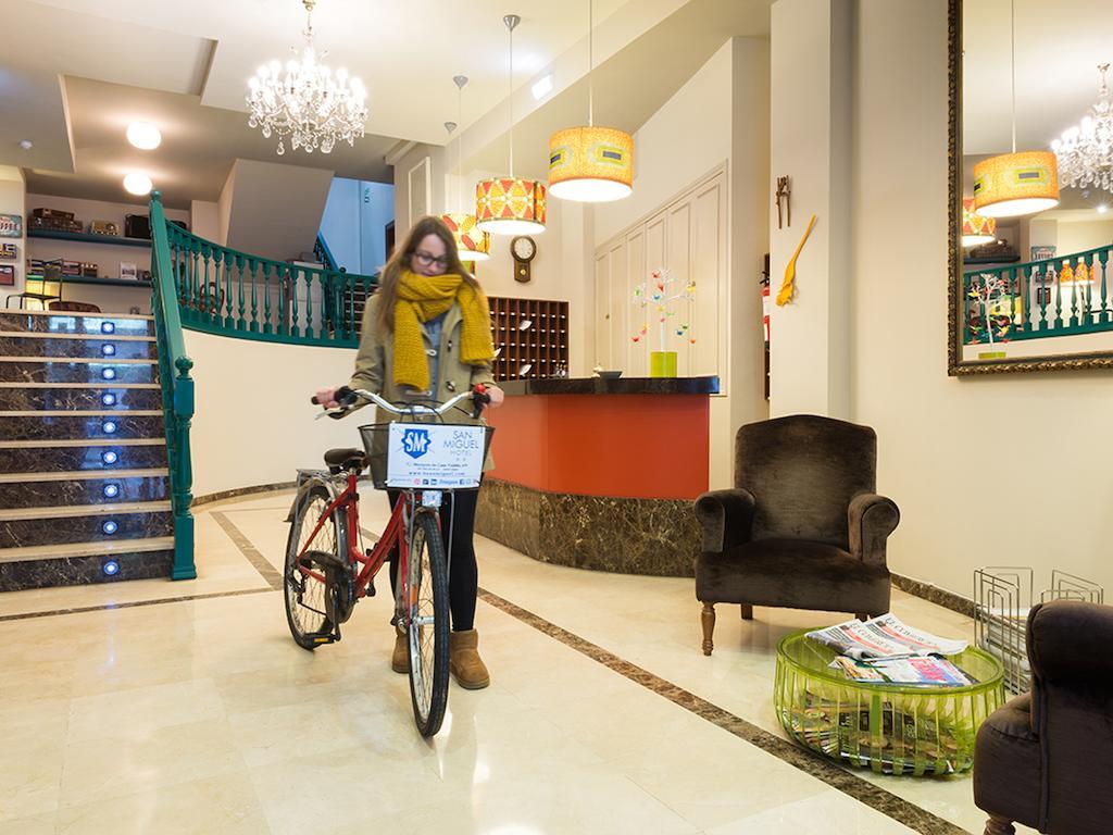 Hotel San Miguel Хихон Екстериор снимка